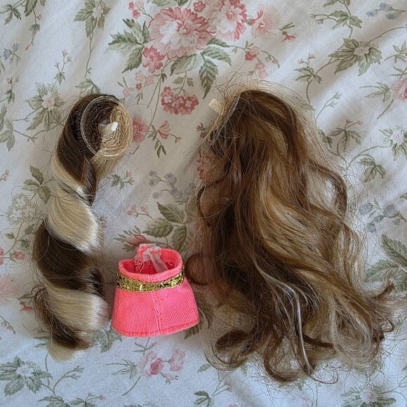 Pinkie Cooper and the Jet Set Pets - Hair - Picture 1 of 1